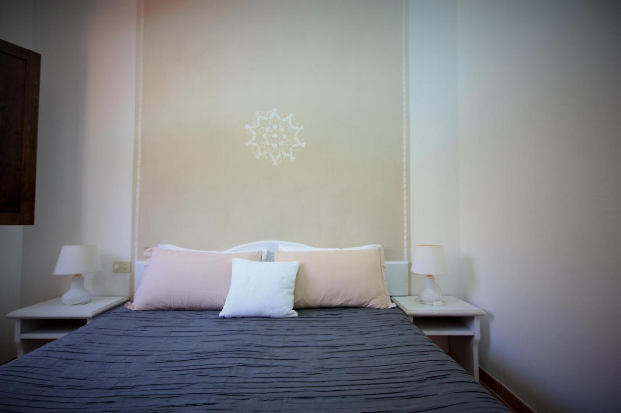 Boutique Hotel Sant'Andrea & Relais サン・パンタレオ エクステリア 写真